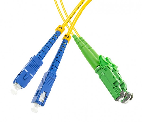 Patchcord wiatowodowy jednomodowy E2000/APC-SC/UPC, 9/125, dupleks, wkno G652D, 2m